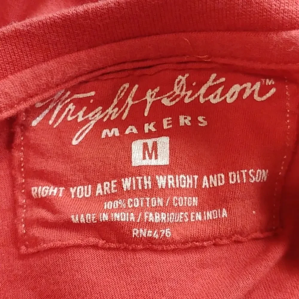 Wright and Ditson. Graphic T-shirt. Size Medium. Great Condition!